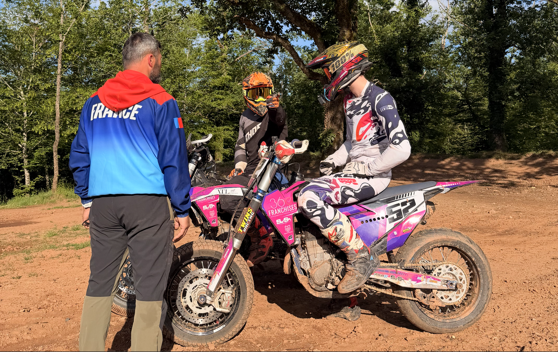Entrainement cross chez Alystar, Tristan et Axel passent un step !